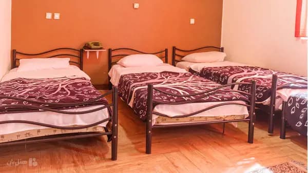 اتاق سه تخته در هتل کاوه اصفهان