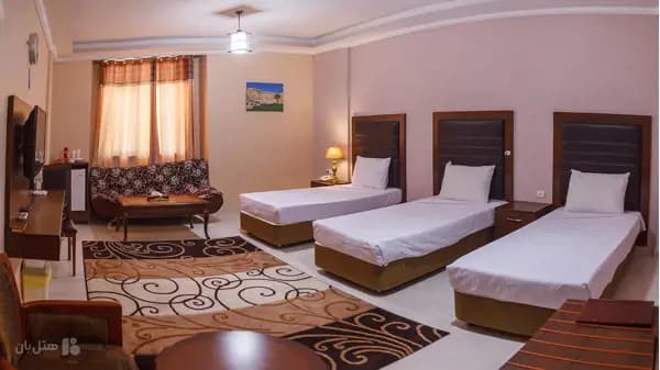 اتاق سه تخته در هتل ارم قشم