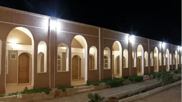 نمای داخلی دیگر هتل کویری بالی خور و بیابانک