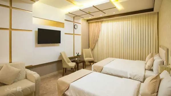 سوئیت چهار نفره افیشنسی هتل آزادی تبریز