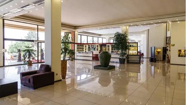 لابی هتل نگارستان کاشان