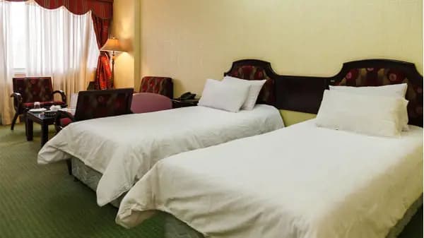 Twin room at Jahangardi Migun Hotel Tehran
