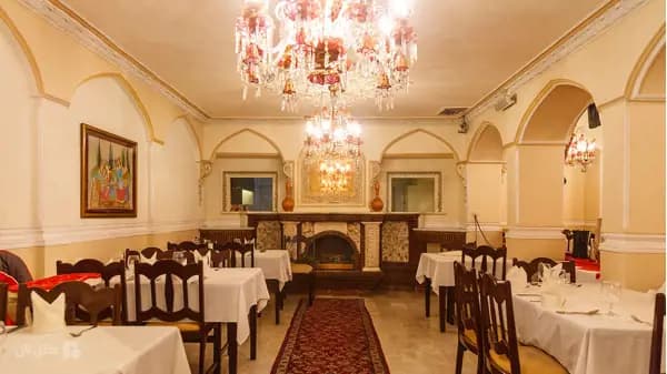 رستوران دوم هتل ایرانشهر در تهران