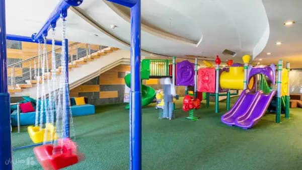 فضای بازی کودکان در هتل بزرگ شیراز