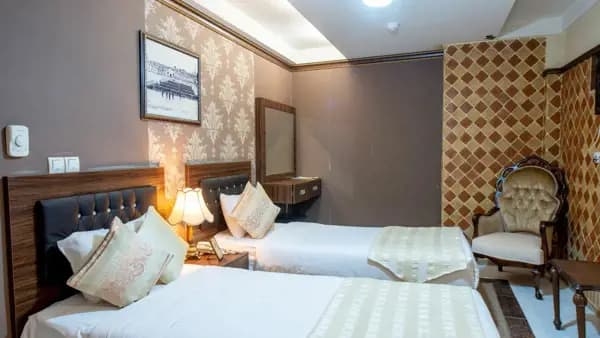 Twin room at Karimkhan Hotel Shiraz