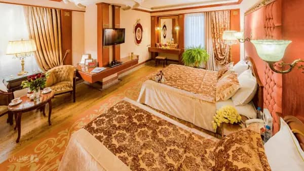 اتاق شماره 16 در هتل قصر طلایی مشهد