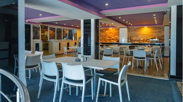 کافی شاپ هتل آلاله مرکزی قشم