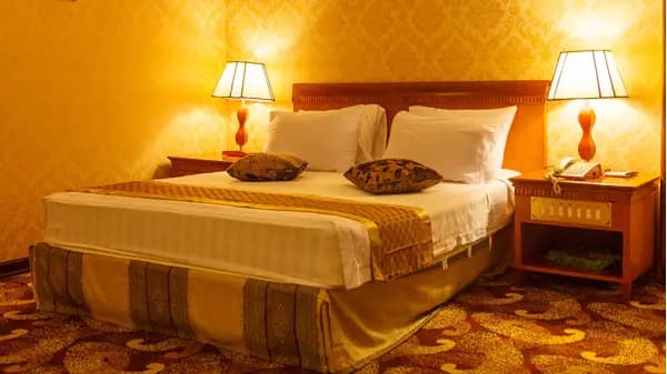 Double bed room at Parmis Hotel Kish
