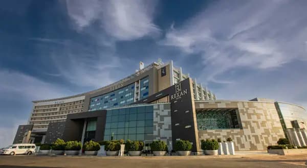 Exterior view of Roxan Hotel Tehran