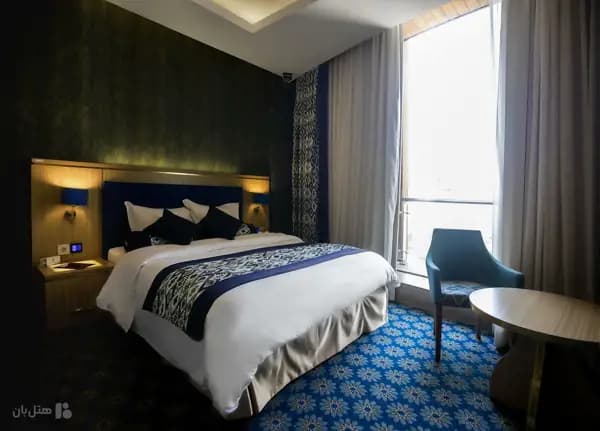 تصویر فضای داخلی اتاق فیروزه هتل پارسیان کوثر اصفهان فضای داخلی اتاق فیروزه هتل پارسیان کوثر اصفهان