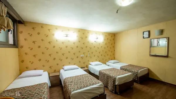 تصویر اتاق چهارتخته هتل جمشید اصفهان اتاق چهارتخته در هتل جمشید اصفهان