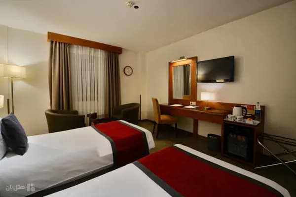 تصویر اتاق دو تخته تویین رو به کوه هتل الیزه شیراز اتاق دو تخته تویین رو به کوه هتل الیزه شیراز