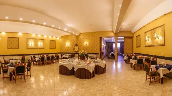First restaurant photo of Ario Barzan Hotel Shiraz First restaurant of Ario Barzan Hotel Shiraz