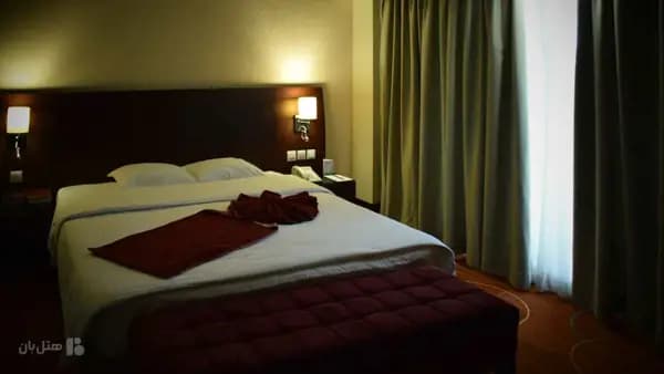 تصویر سوئیت لوکس یک خوابه هتل هما 2 مشهد سوئیت لوکس یک خوابه در هتل هما 2 مشهد